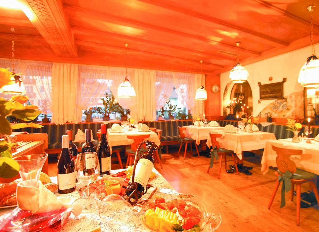 Hotel Tschurtschenthaler Dobbiaco Restoran gambar